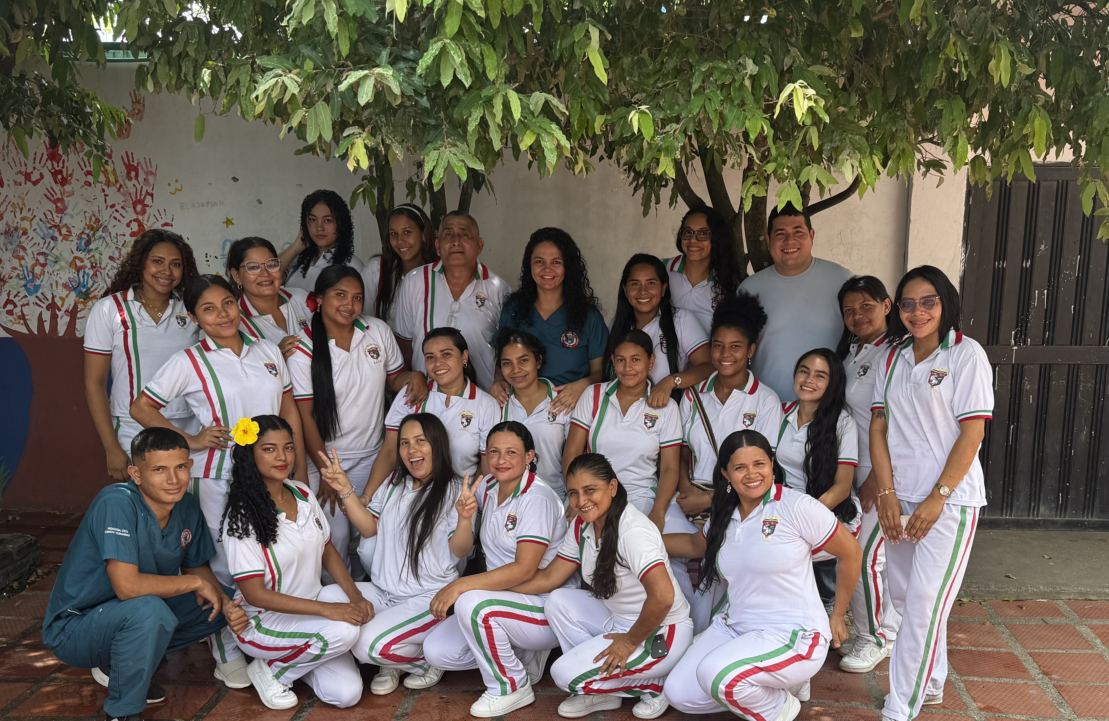 Comunidad educativa de la Escuela Normal Superior de Corozal